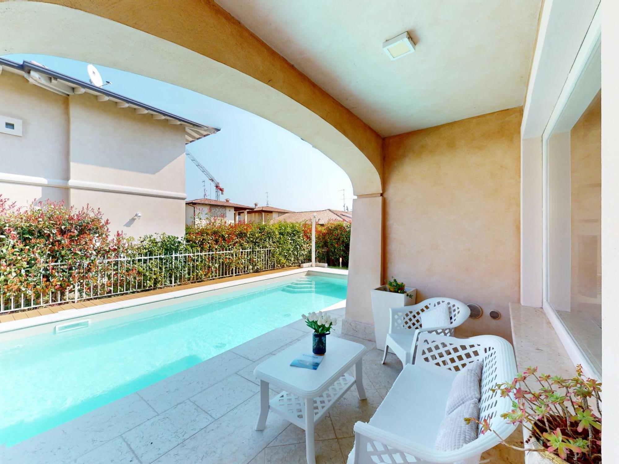 Villa Dolcevita By Bookinggardalake Manerba del Garda Buitenkant foto