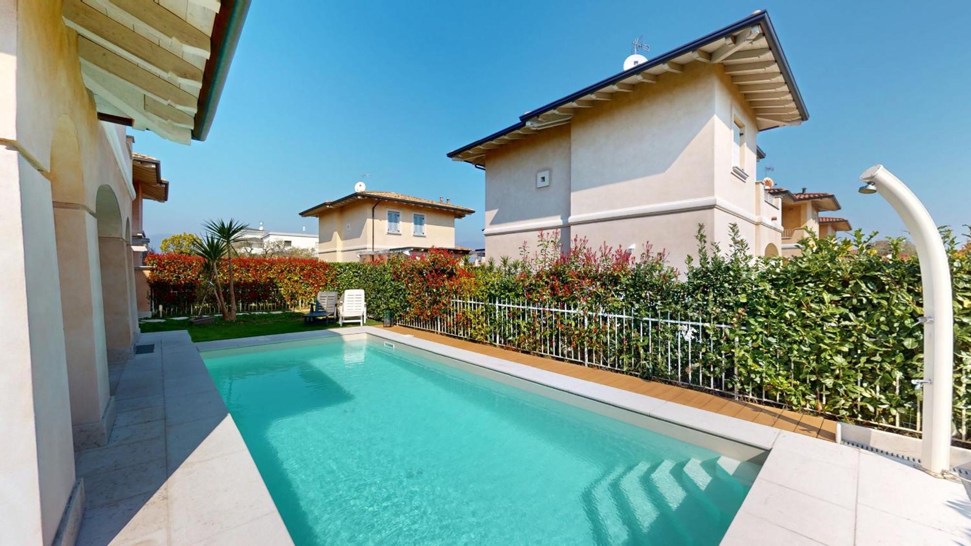 Villa Dolcevita By Bookinggardalake Manerba del Garda Buitenkant foto